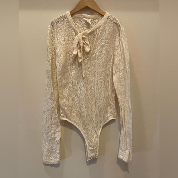 Forever 21 Sheer Lace Bodysuit medium - Picture 1 of 5